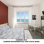Al Mare ゲストハウス