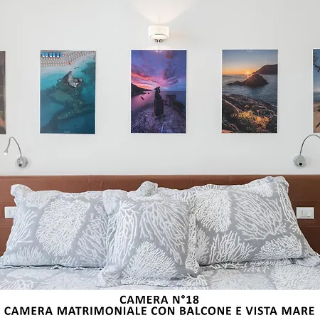 Al Mare Гостевой дом Монтероссо-аль-Маре