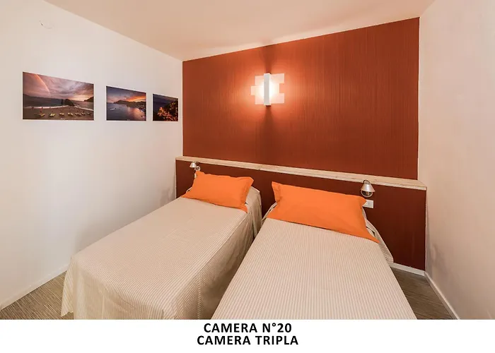 招待所 Al Mare 4*